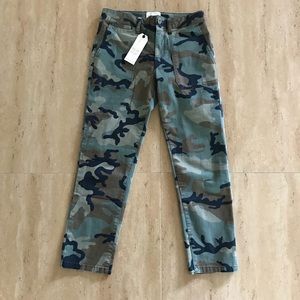 NWT Sanctuary Camouflaged Skinny Pants